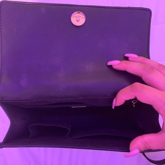 GUESS leather mini chain charm purse - Picture 3 of 4